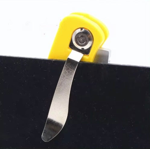 Foldable Utility Box Cutter Knife with 5 Extra Blades, Yellow or Silver Handle